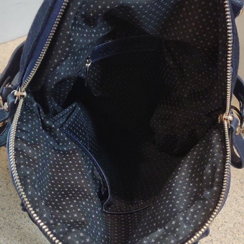 Coco and Carmen Navy Vegan Purse NWT - Picture 10 of 12